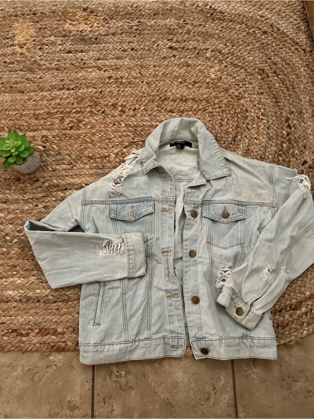 DENIM JACKET